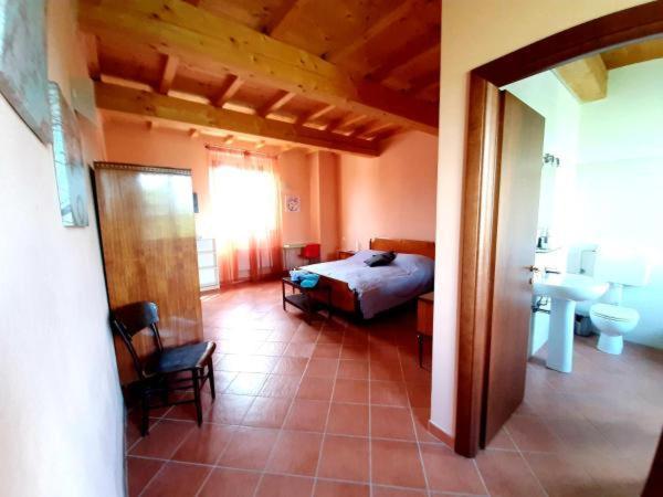 La Cascina Del Sole Hostel Rivarolo del Re ed Uniti ภายนอก รูปภาพ