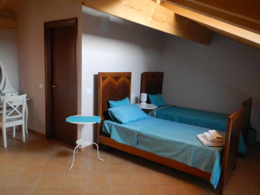 La Cascina Del Sole Hostel Rivarolo del Re ed Uniti ภายนอก รูปภาพ