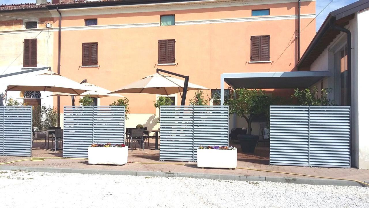 La Cascina Del Sole Hostel Rivarolo del Re ed Uniti ภายนอก รูปภาพ