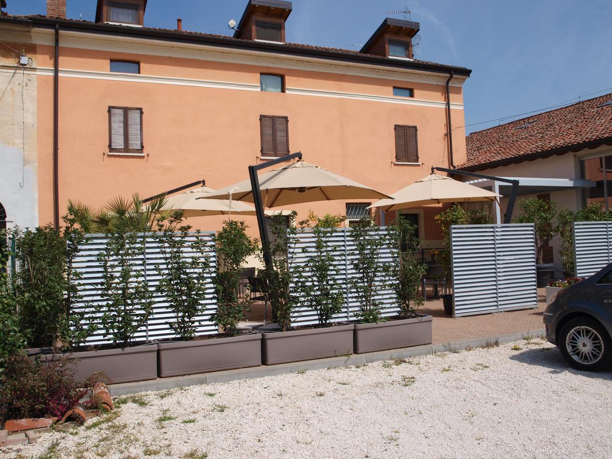 La Cascina Del Sole Hostel Rivarolo del Re ed Uniti ภายนอก รูปภาพ