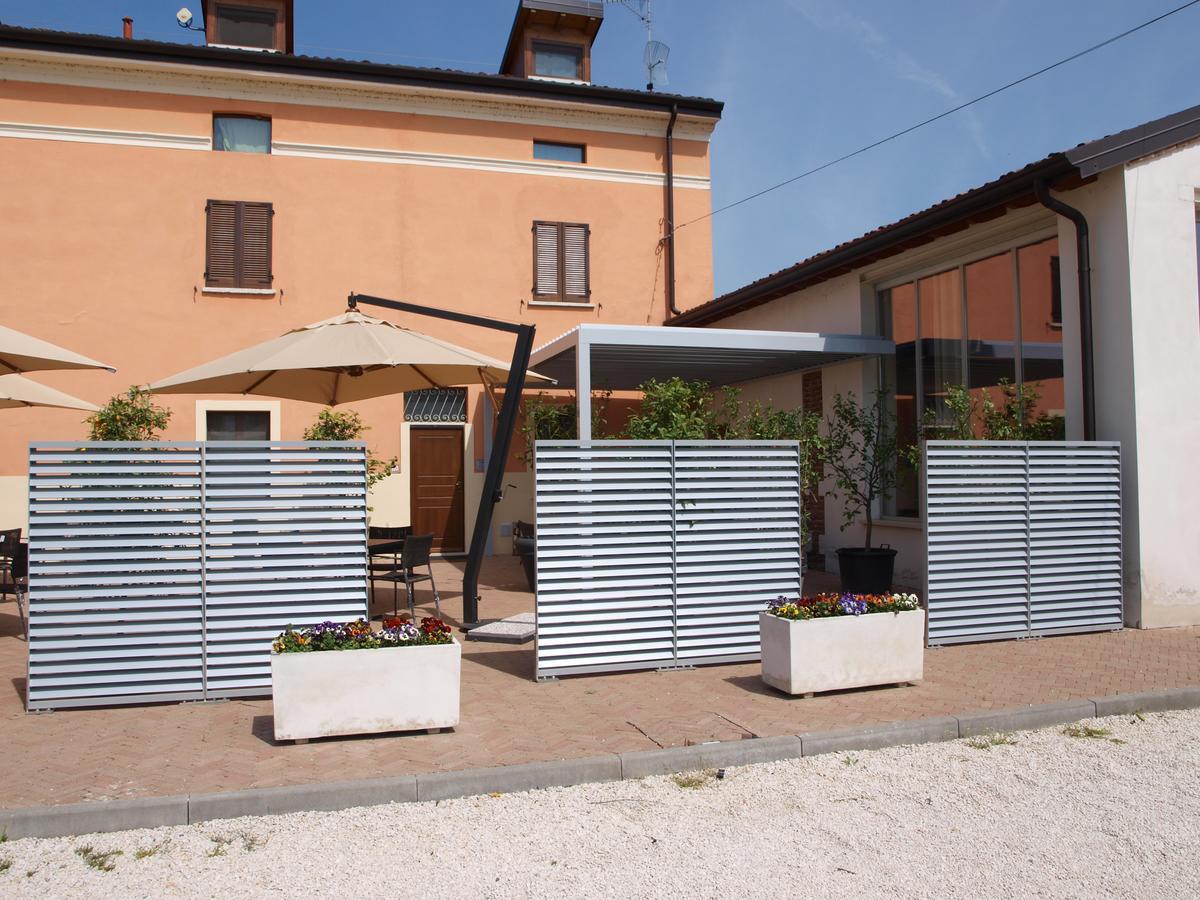 La Cascina Del Sole Hostel Rivarolo del Re ed Uniti ภายนอก รูปภาพ
